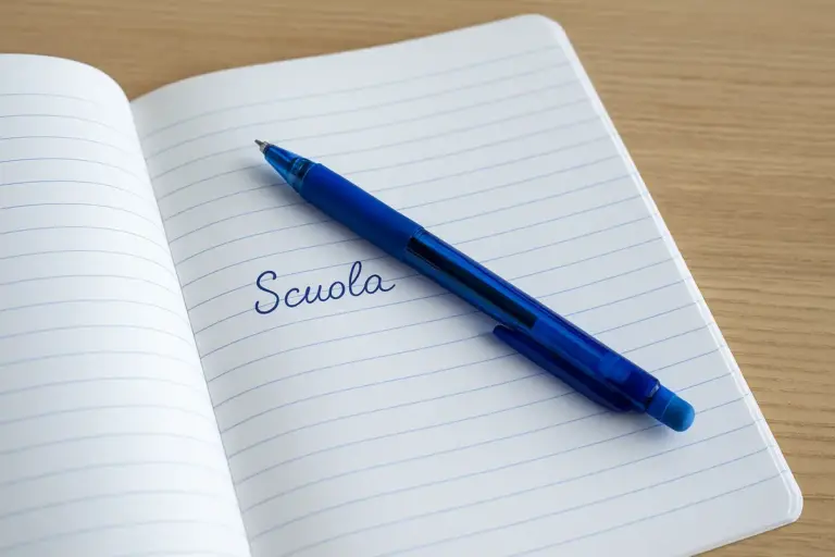 Penna cancellabile migliore per la scuola: il modello che scrive davvero senza sbavare